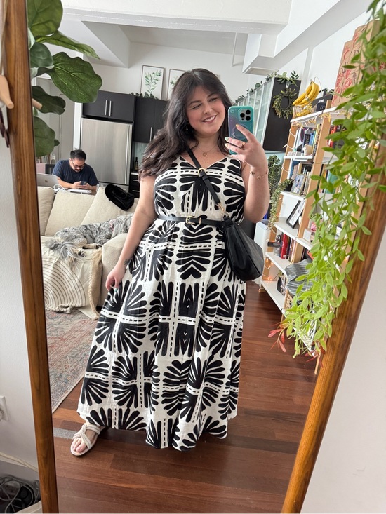 Universal Standard Dresses & Skirts - Universal Standard Black & White Geometric Print Linen Maxi Dress